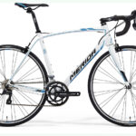 Maanteeratas Merida Scultura 100